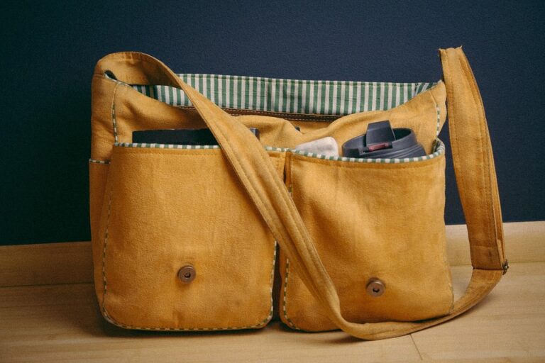 satchel 925459 960 720